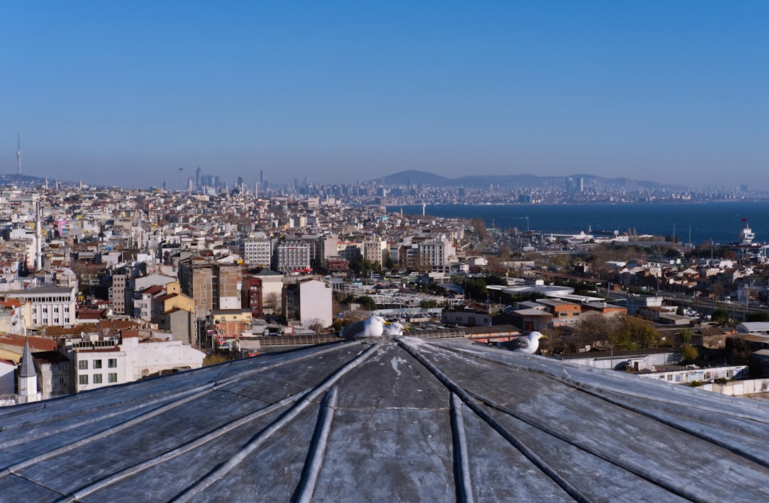 İstanbul'da Yaşam Maliyetleri Artıyor: Yüksek Kira Fiyatları Nefesini Tıkırdatıyor - Yaşam haberi görseli İstanbul'da Yaşam Maliyetleri Artıyor: Yüksek Kira Fiyatları Nefesini Tıkırdatıyor - Yaşam haberi görseli