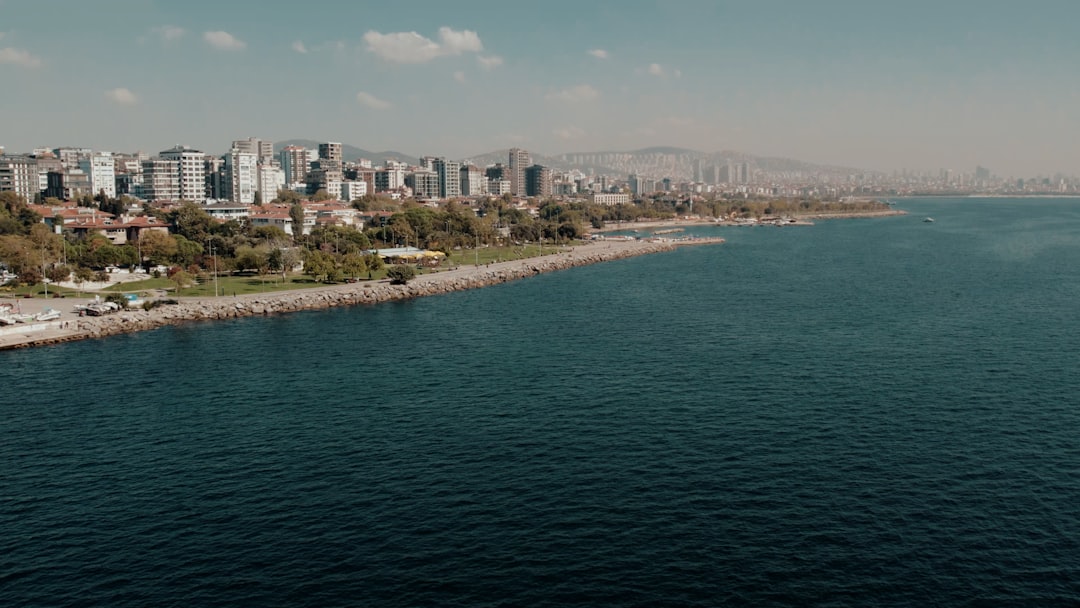 İzmir'de Ebru Sanatçı Ünal: Ukrayna'ya Taşınmak İstiyor - Kültür-Sanat haberi