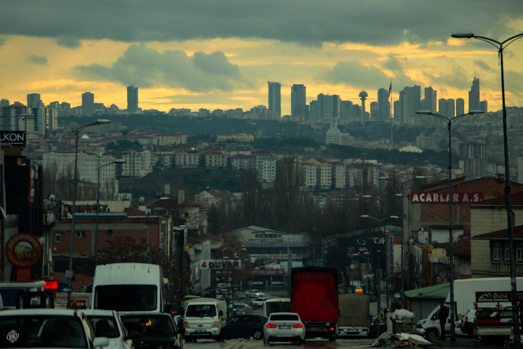 Ankara'da Maden Ocağı Kazası: Bir Kişi Hayatını Kaybetti, 8 Kişi Yaralandı - Yaşam haberi görseli