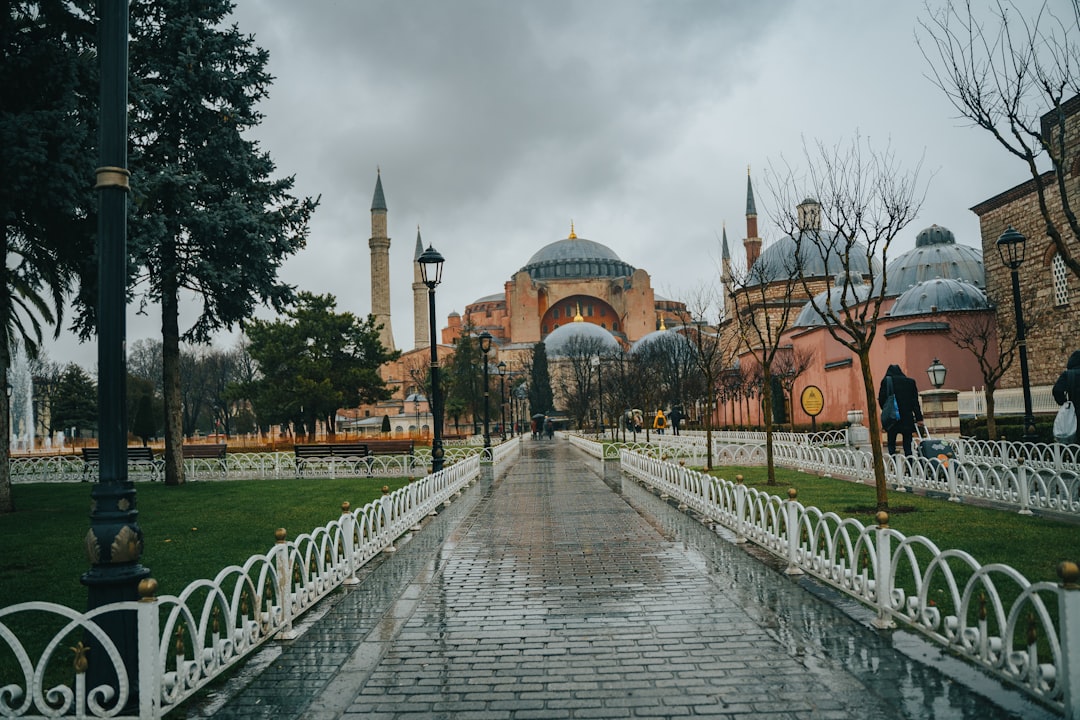 İstanbul'a Hava Değişikliği Bekleniyor: Gök Gürültülü Sağanak Yağmurlar - Gündem haberi