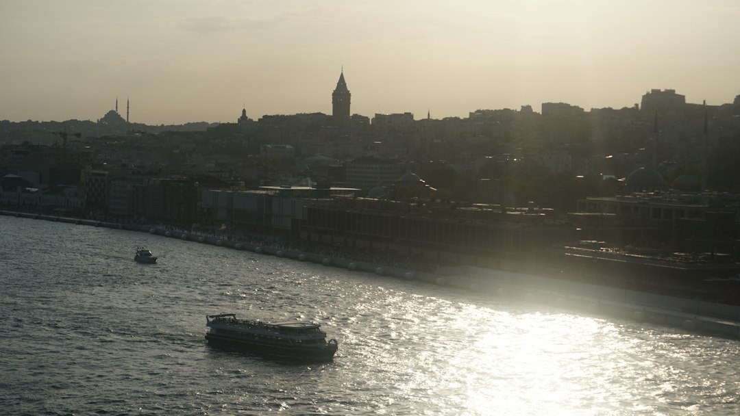 İstanbul'da Sağanak Yağış Sonucu Eğitimden Ara Verildi - Gündem haberi görseli İstanbul'da Sağanak Yağış Sonucu Eğitimden Ara Verildi - Gündem haberi görseli