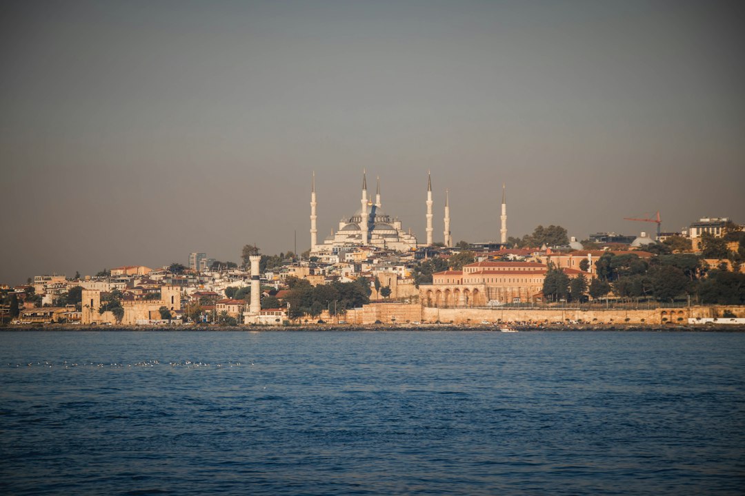 İstanbul Esnafına 80 Milyon Lira Nakdi Yardım - Ekonomi haberi görseli