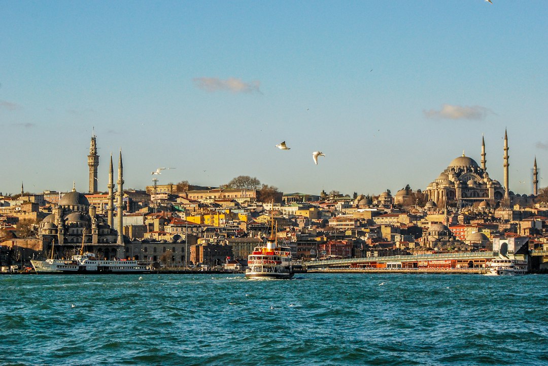 İstanbul'da Kültür ve Sanat Etkinlikleri: Ahmet Ümit'in Kelimelerle Yolculuğu - Kültür-Sanat haberi görseli
