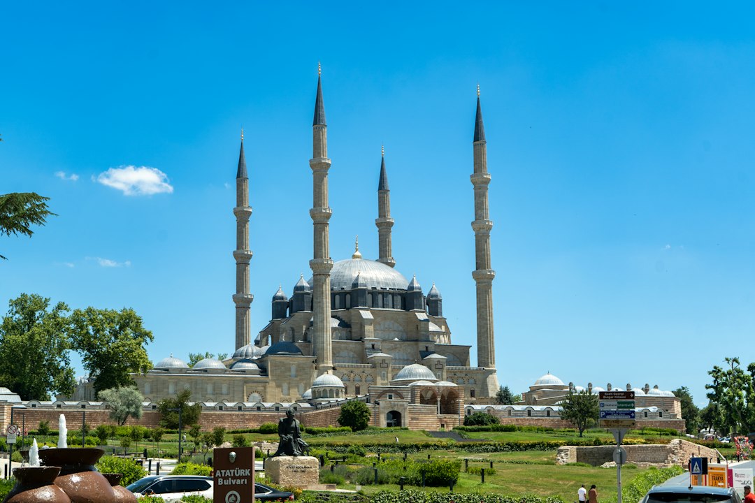 Gaziantep'te Sağlık Operasyonu: Ruhsatsız İş Yerlerine Kilit Atıldı - Sağlık haberi görseli Gaziantep'te Sağlık Operasyonu: Ruhsatsız İş Yerlerine Kilit Atıldı - Sağlık haberi görseli