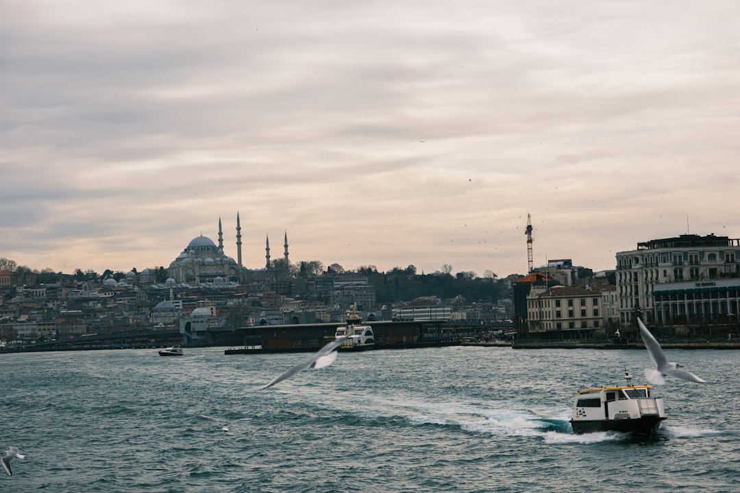 İstanbul'a Kuvvetli Sağanak Alarmı: 5 İlçe için Kritik Uyarı - Gündem haberi görseli İstanbul'a Kuvvetli Sağanak Alarmı: 5 İlçe için Kritik Uyarı - Gündem haberi görseli